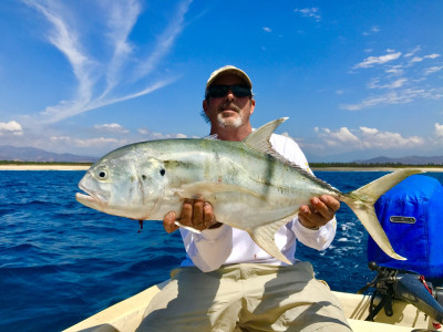 jon lorenz with jack crevalle